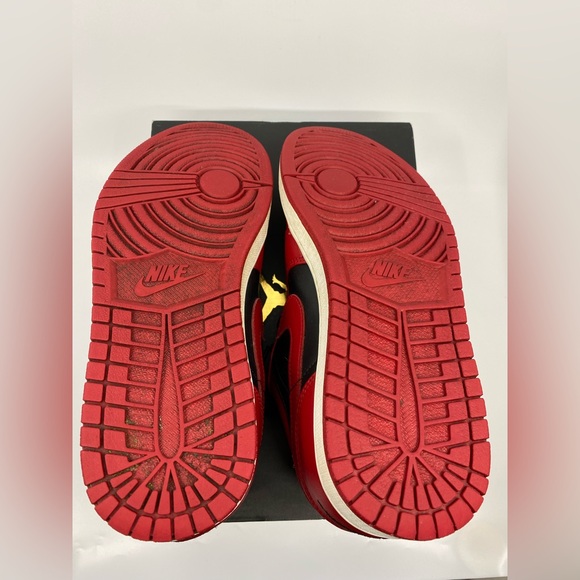 Jordan 1 Low Reverse Bred - Picture 6 of 6